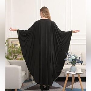 Tesoro Moda Black Bat Wing Sleeve Cold Shoulder Duster. Diamond Stud Trim. L/XL‎